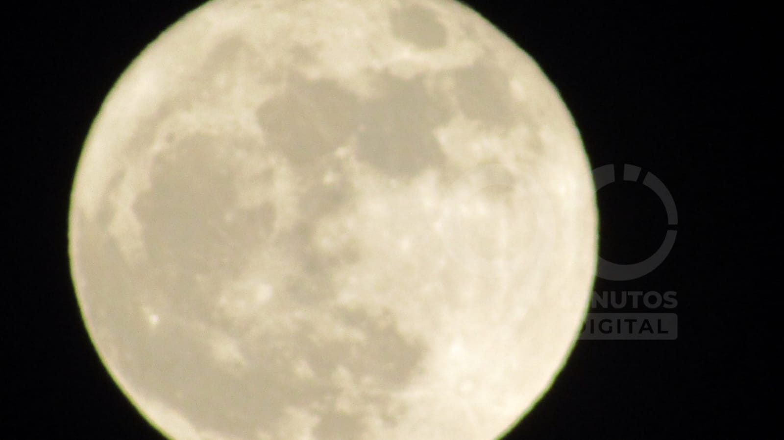 fotos-estas-son-las-mejores-imagenes-que-dejo-la-superluna-de-hoy-29-09-2023