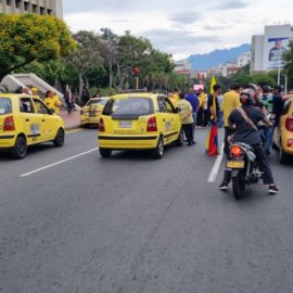 Estas son algunas alteraciones del orden público durante paro de taxistas