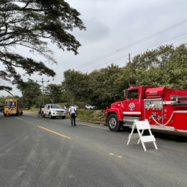 ¡Atención! Bomberos lograron controlar la fuga en la vía Panorama