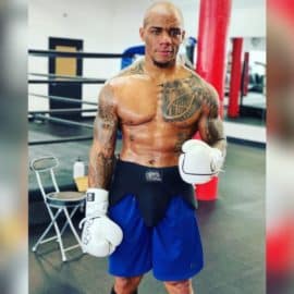 Gobernación ofrece  millones para recuperar los guantes de Óscar Rivas