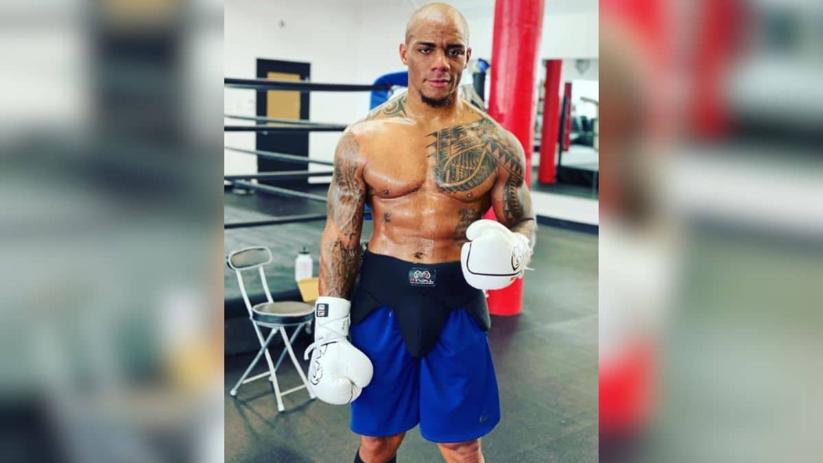 Gobernación ofrece  millones para recuperar los guantes de Óscar Rivas
