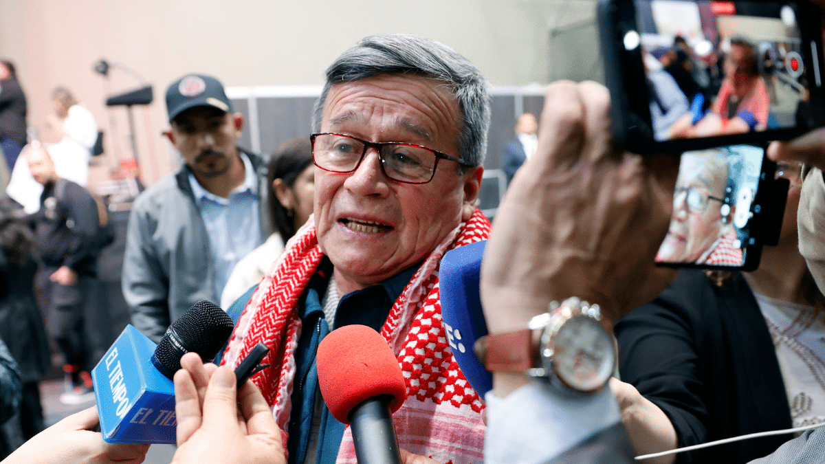 ¿Finalizará el cese? ELN pide reunión extraordinaria tras acusaciones de la Fiscalía