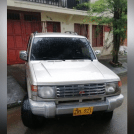 ¡No respetan! Se robaron un carro en el sepelio del hermano de Jorelyn Carabalí