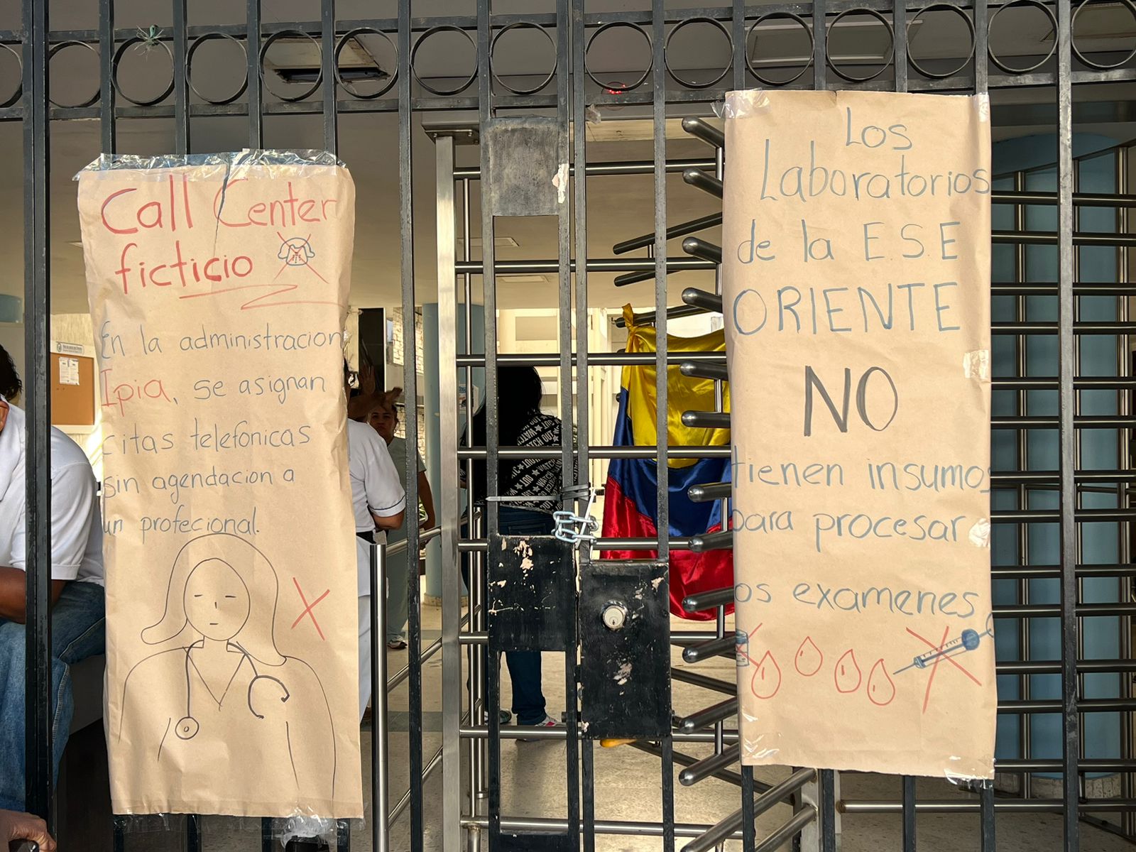 Docentes de colegio de Cali denuncian agresiones de estudiantes y padres de familia