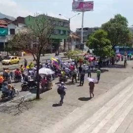 Video: Así avanzan las marchas en Cali tras el aumento del precio de la gasolina