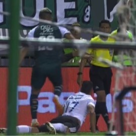 "No podemos tener jugadores así": Críticas a 'Teo' Gutiérrez por 'juego sucio'