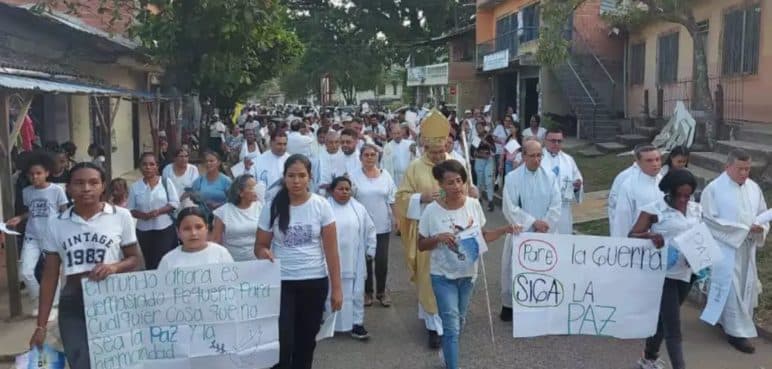 Así fue la marcha por la paz en Timba, Cauca, tras atentado