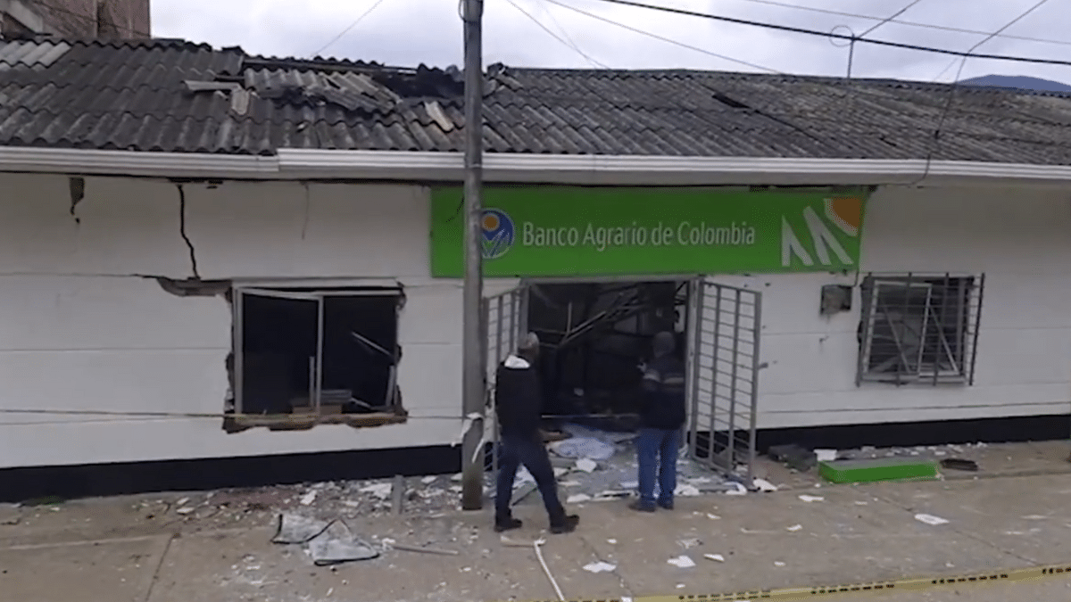 ¡No para la violencia! Disidencias dispararon contra estación de Policía