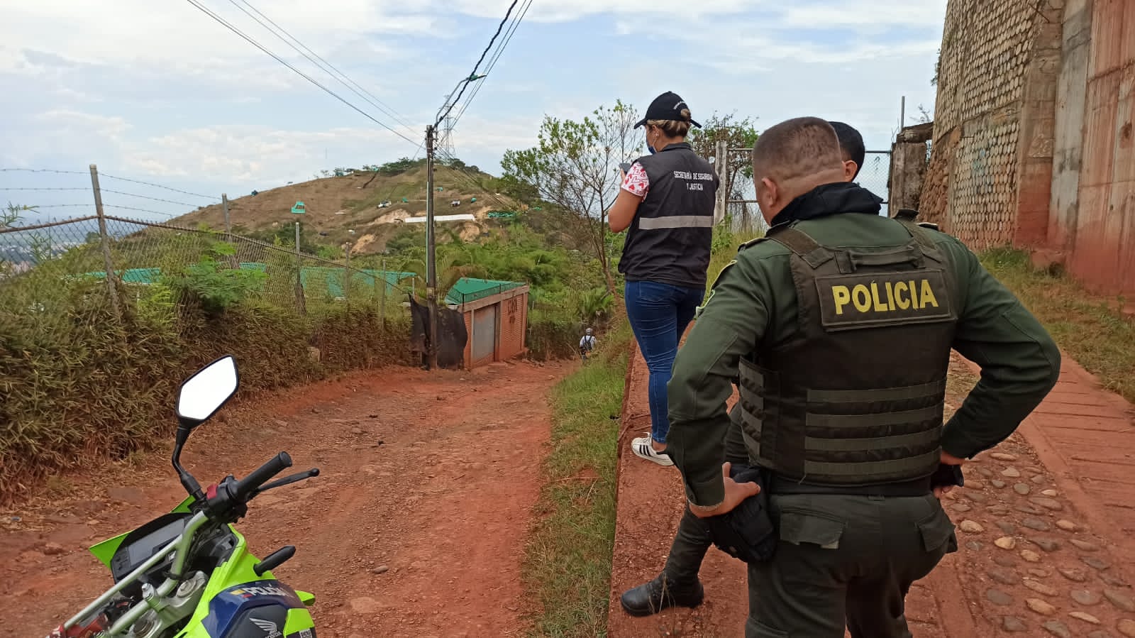 Video: Caleños se unen para recuperar cerro de Altos de Menga