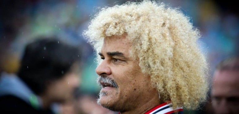El eterno '10': Carlos 'Pibe' Valderrama está cumpliendo años y así lo felicitan