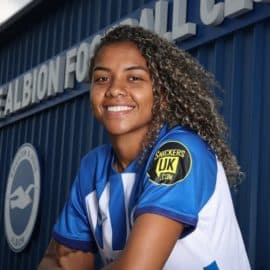 Histórico fichaje: Jorelyn Carabalí fue presentada en el Brighton de Inglaterra