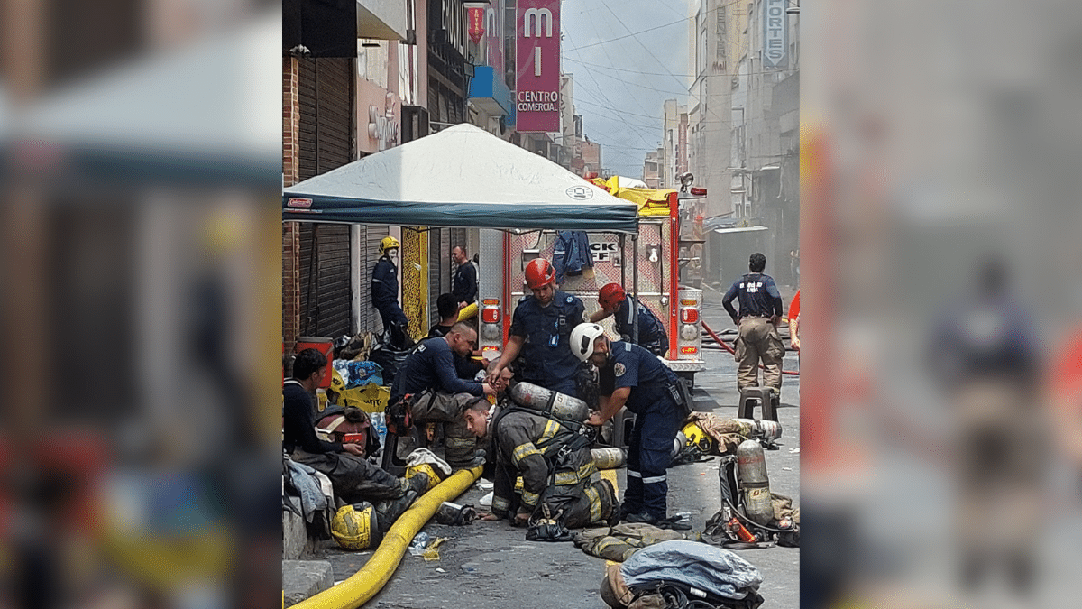 Devastador incendio: Comerciantes del centro comercial El Tesoro piden ayuda