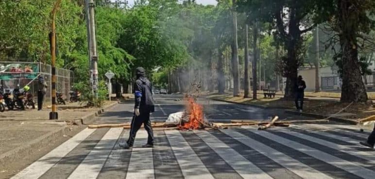 Reportan normalidad en la Av. Pasoancho tras disturbios en Univalle