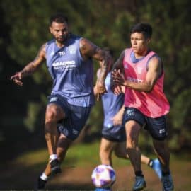 "Sufrí la presión": Edwin Cardona y su compleja etapa en Racing de Argentina