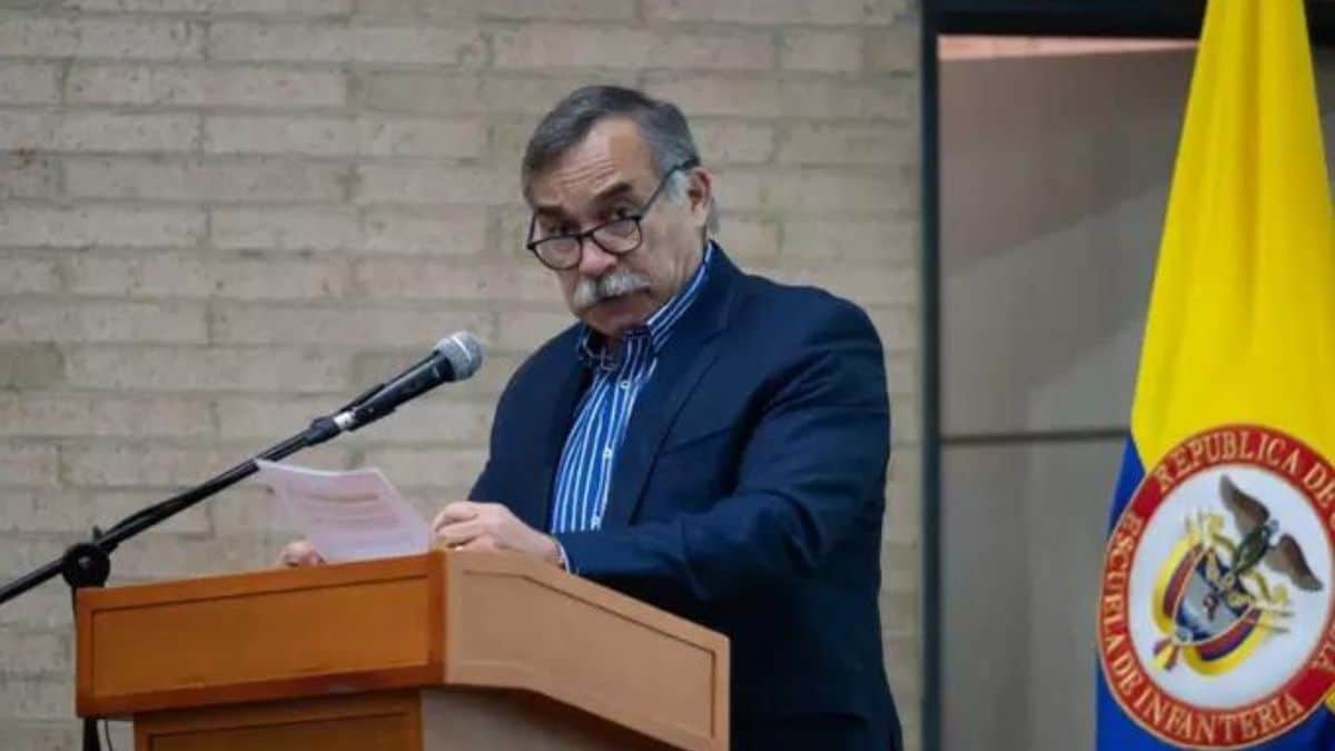 Fiscalía llama a declarar al general Ricardo Díaz por denuncias de corrupción