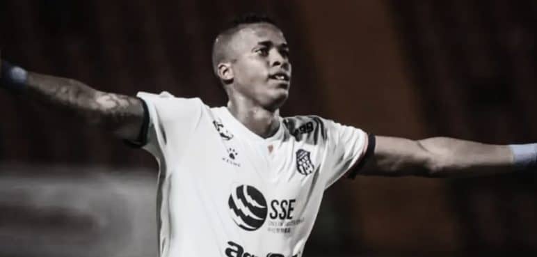 Luto en el balompié: Futbolista fue asesinado durante un tiroteo