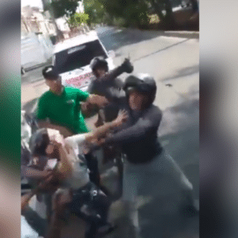 Intolerancia en Cali: Conductor del MÍO y motociclista tuvieron un enfrentamiento