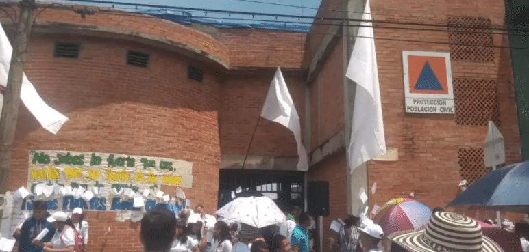 Más de 400 estudiantes no pueden estudiar por combates armados en Corinto, Cauca