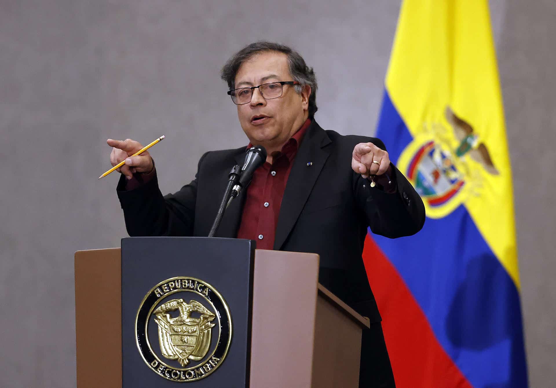¡De no creer! MinHacienda aún no recupera los  mil millones que pagó por error