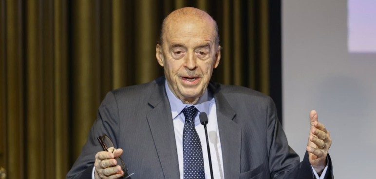 Procuraduría investigarán a canciller por cesar licitación de pasaportes