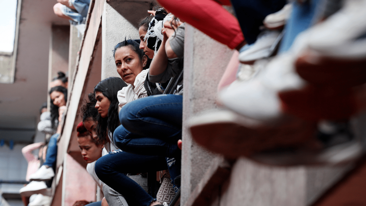 "Volver a empezar": Ley le permitirá salir de las cárceles a madres cabeza de hogar