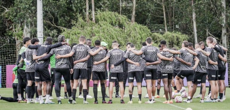 Extécnico de Atlético Nacional se refirió a presuntas peleas en el plantel