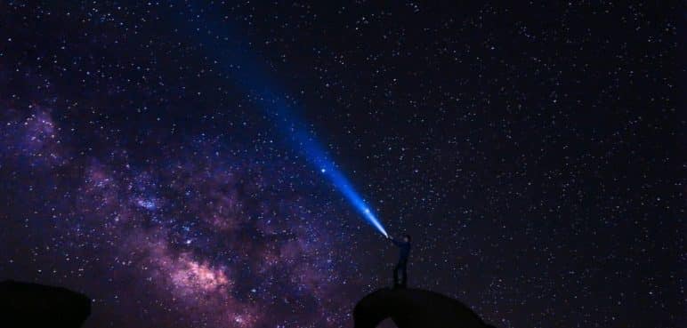 ¡De no creer! Señal de radio que tardó 8.000 millones de años en llegar a la tierra