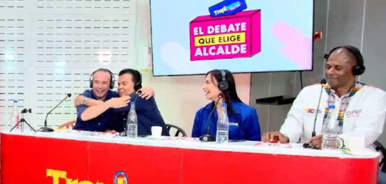 ¡Con abrazo incluido! Estas son los curiosos momentos del debate de candidatos