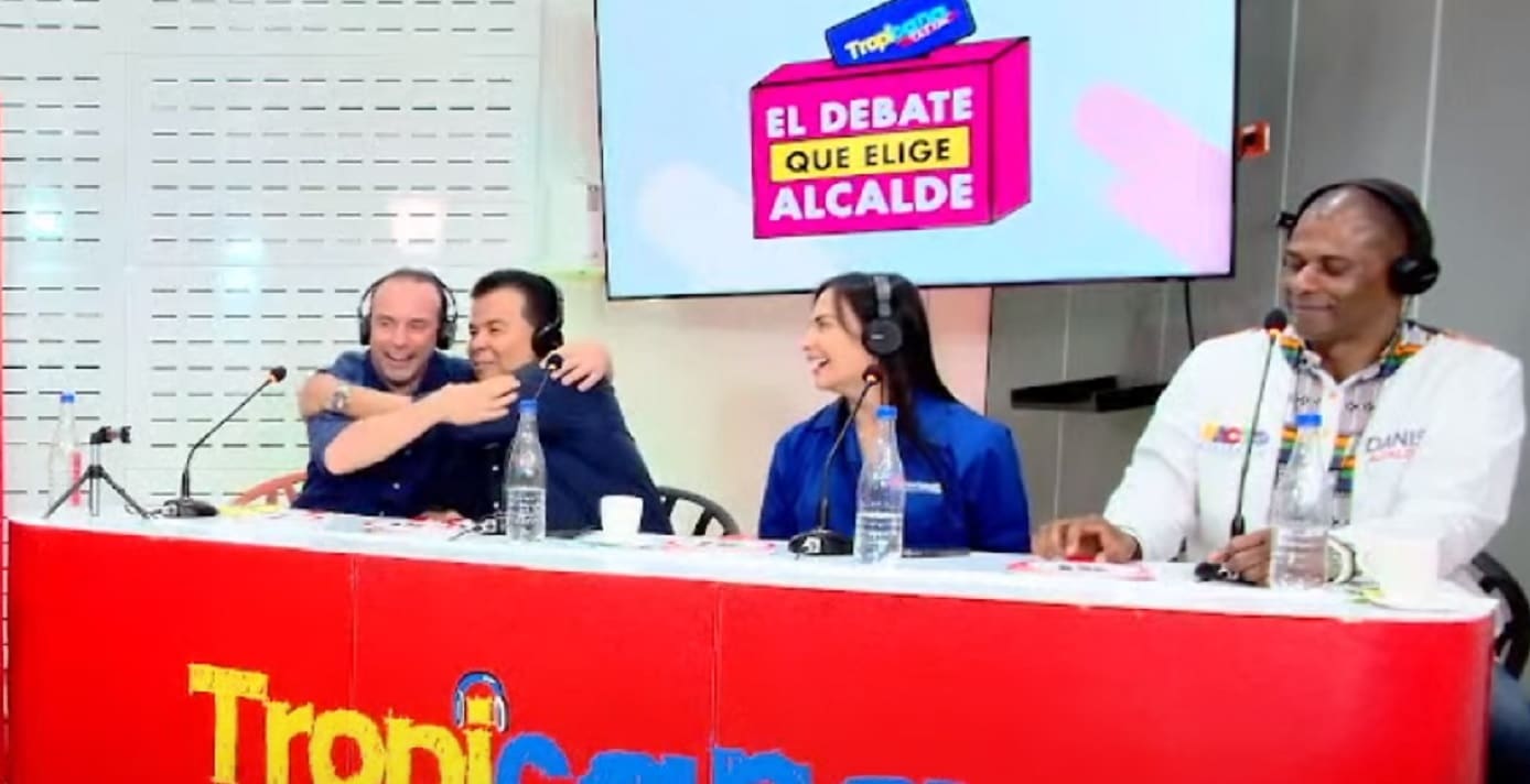 ¡Con abrazo incluido! Estas son los curiosos momentos del debate de candidatos