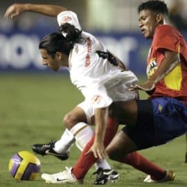 Detienen al exfutbolista colombiano Rolan de la Cruz por narcotráfico