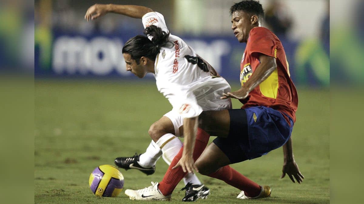 Detienen al exfutbolista colombiano Rolan de la Cruz por narcotráfico