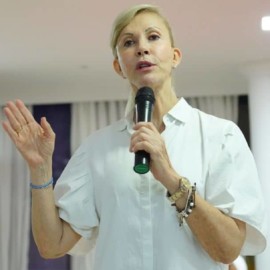 Dilian Francisca Toro denunció al congresista Duvalier por acoso y violencia