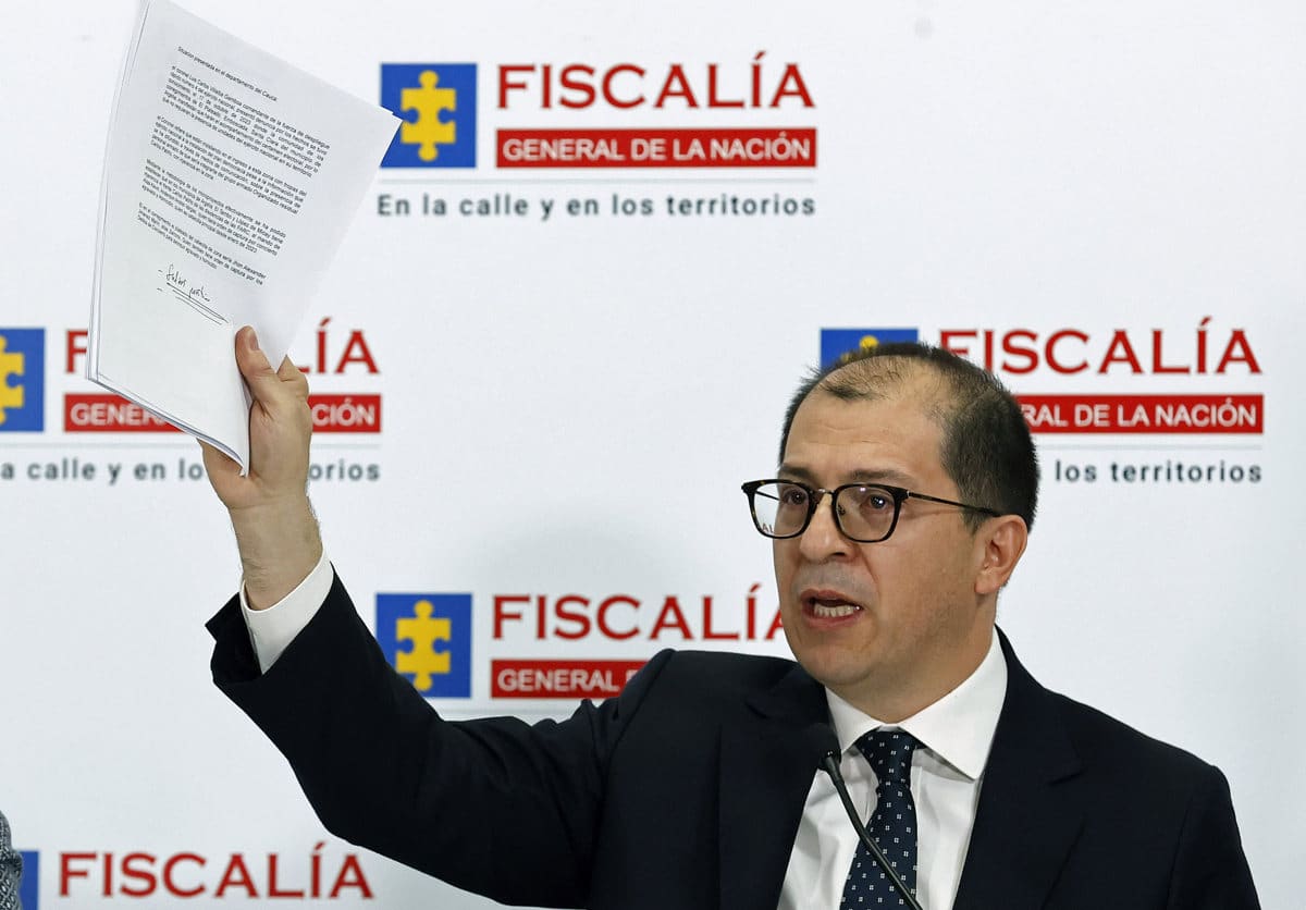 Fiscalía citará a declarar al comisionado de paz por reunirse con "Iván Márquez"