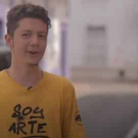 Juan Camilo, el influencer 'de las mil palabras' que rescata la historia
