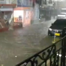 Bomberos atendieron más de 80 emergencias por las fuertes lluvias en Cali