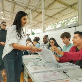 ¡Ya votaron! Estos son los candidatos que ya ejercieron su derecho