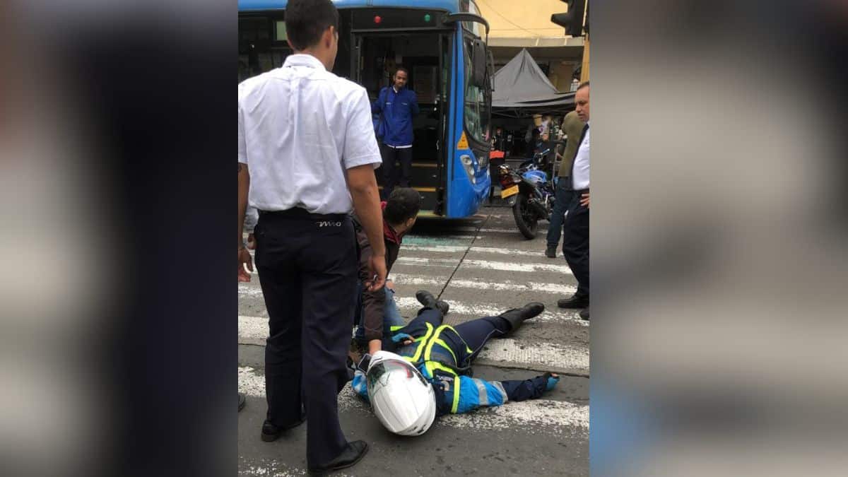 Video: Fuerte pelea se registró entre un conductor y varios agentes de tránsito