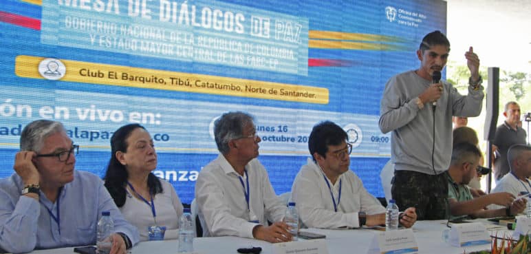 Colombia da pasos hacia la "paz total" con cese al fuego bilateral con disidencias