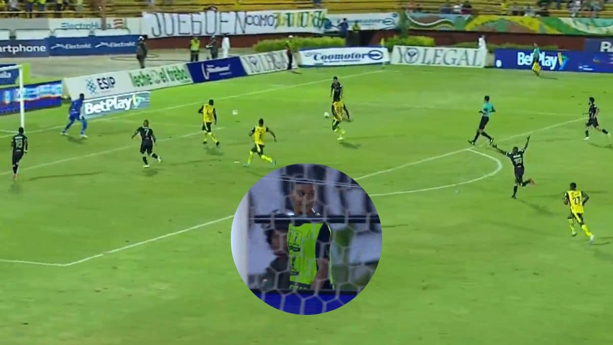 Video: ¡Juego limpio! Recogebolas sabotea acción de gol en el último minuto