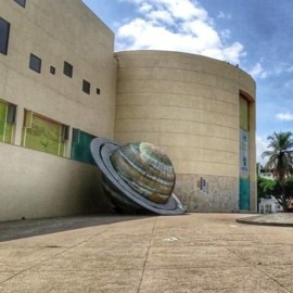 ¿Qué pasará con el 'Saturno' de la biblioteca? El monumento fue removido