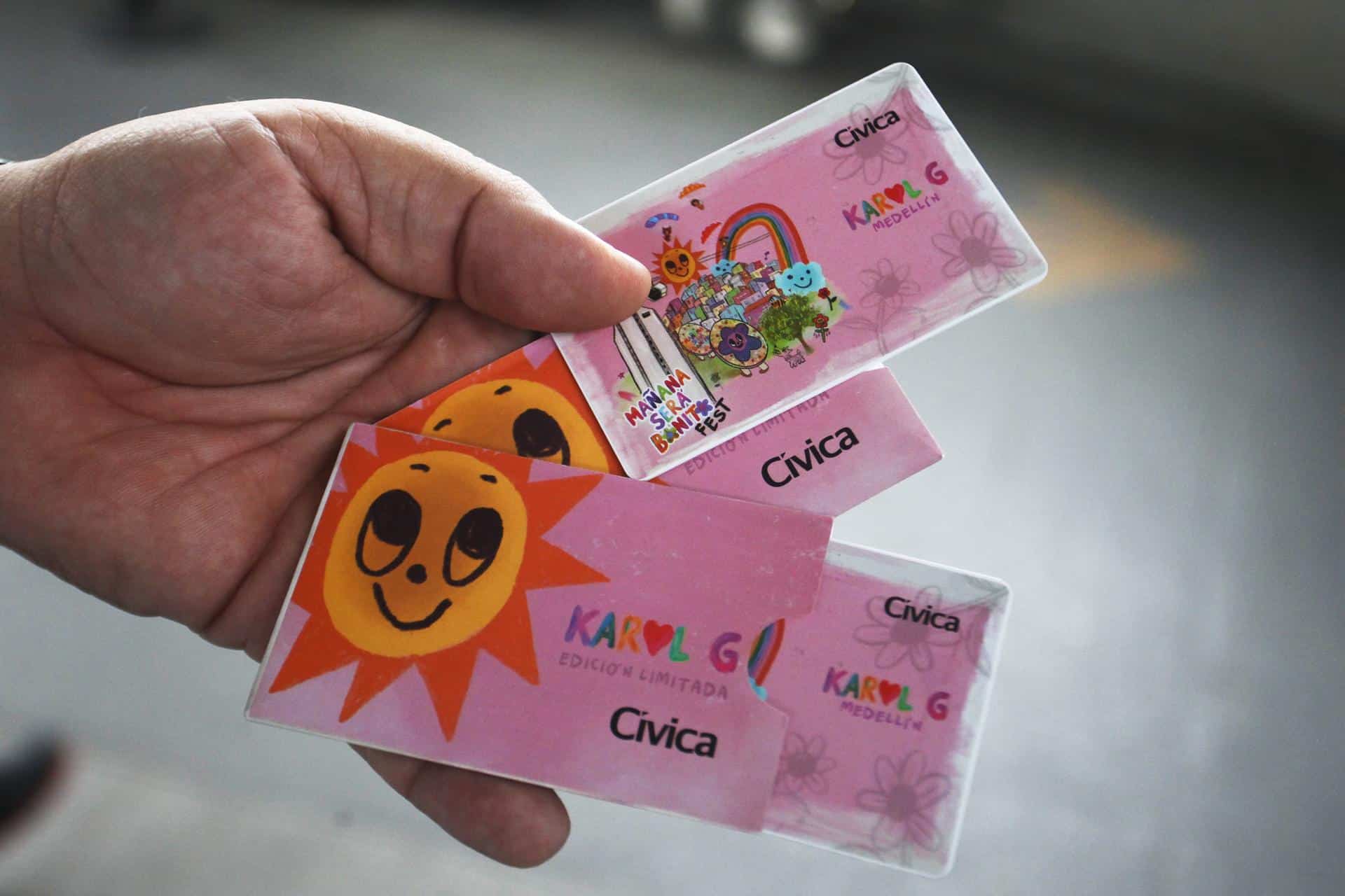 El Metro de Medellín lanza una tarjeta conmemorativa de Karol G