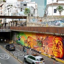 Alcaldía responde a polémica por la contratación de artistas de los murales del Túnel