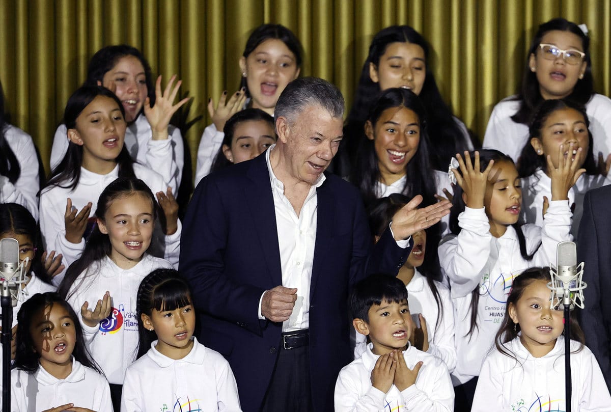 El mayor error del actual Gobierno es dar "patente de corso" a disidencias: Santos