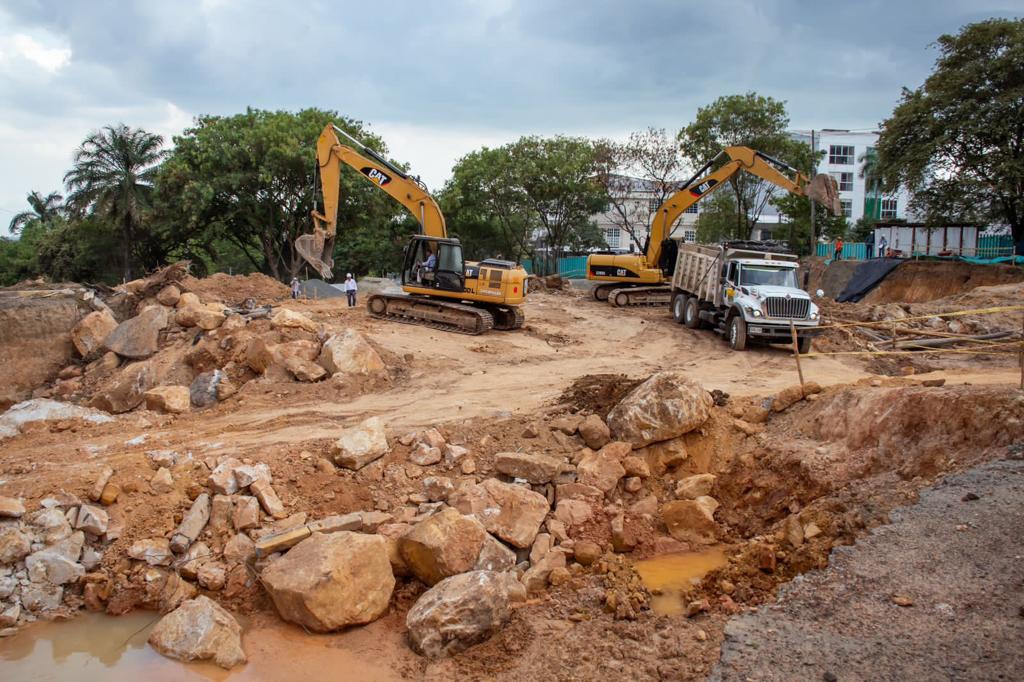 ¡El primer ladrillo! Comienzan las obras de la Unidad Oncológica del HUV