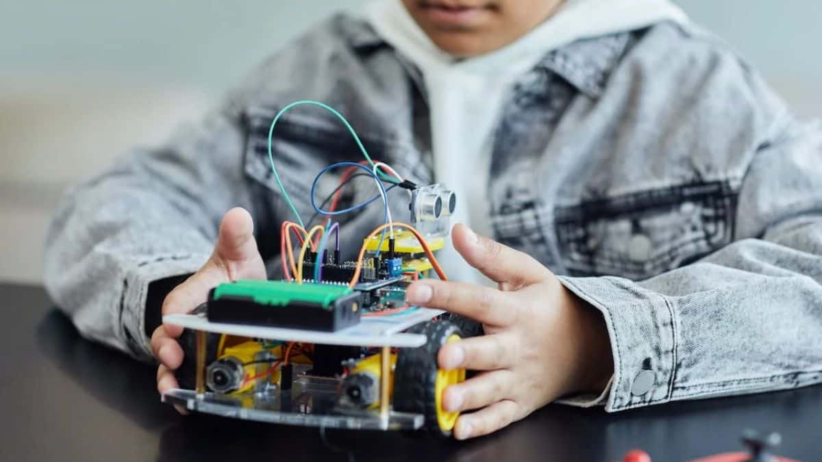 ¡El primer ladrillo! Comienzan las obras de la Unidad Oncológica del HUV