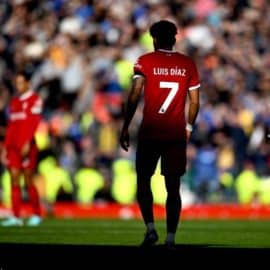 "Nunca caminarás solo": El lema de Liverpool que apoya a Luis Díaz