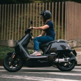 ¿Cuánto dinero se ahorraría con una moto eléctrica?