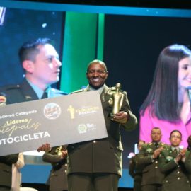 Patrullero de Cali ganó Premio Excelencia Policial 2023