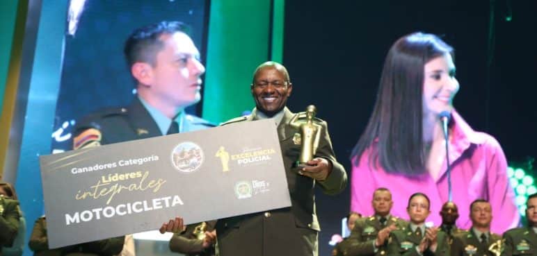 Patrullero de Cali ganó Premio Excelencia Policial 2023