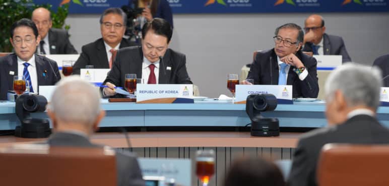 Petro y Boric piden a la APEC el ingreso de Colombia como miembro